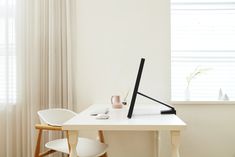 minimalist desk setup 